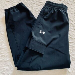 Big Kids Under Armour Black Loose Fit Pants.